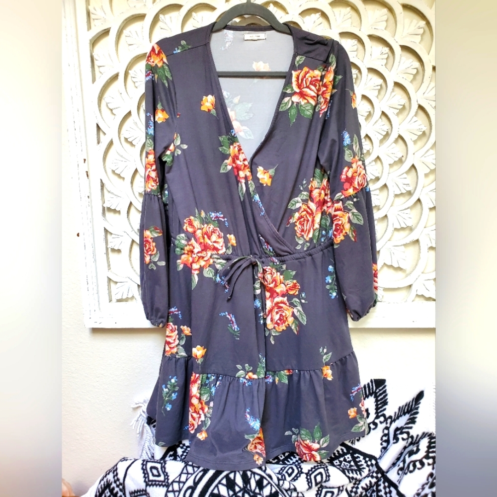 Gray Floral Moleskin Comfort Fabric Tunic Dress by Maurices Size L Large
